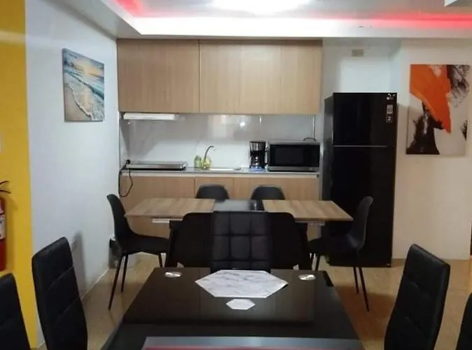 Appartement 5 Min Walk To Famous Blue Water And Tourist Area *