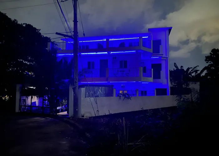 5 Min Walk To Famous Blue Water And Tourist Area *